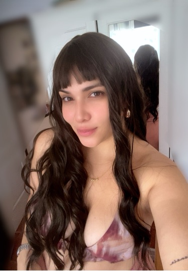 EvaLuna from Spain, online on AyarChat voice and video chat