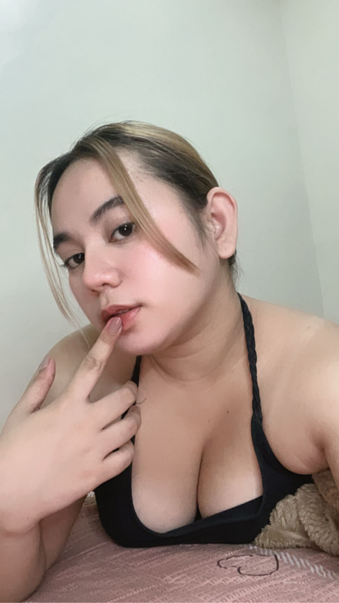 Dolce from Philippines, online on AyarChat voice and video chat